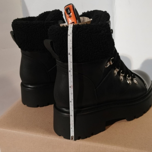 Steve Madden Reyen Black Leather Lace Up dhBoot (Women)Size 6.5 New in box. - Picture 6 of 13